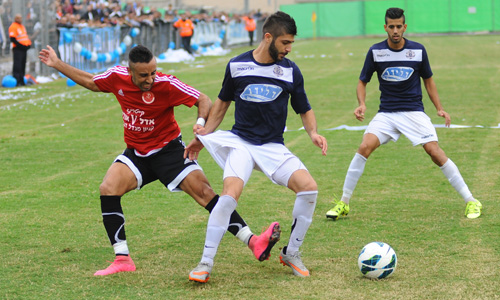 לידור כהן נלחם על הכדור