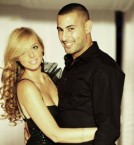 מכינה את החינה