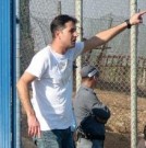 אבי הלהקה מחכה לבת ים