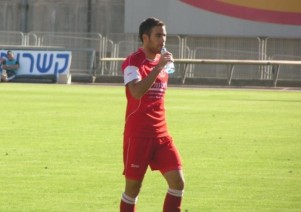 חזר הביתה. אורי פסו (רועי אלחניי)