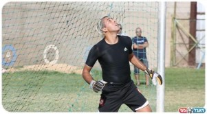 נכנע לראשונה אחרי 986 דקות. אבי עמוס (שלומי גבאי)