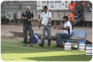 יהיה קר או חם? עופר ראובן (במרכז) 