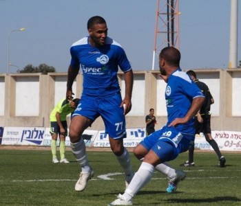 חטארי בא לחגוג עם עידן דוד