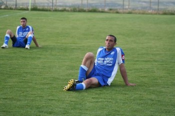 שחקני כפר קרע מסרבים להאמין.