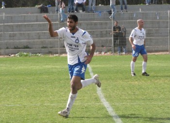 מאור ג'נח חוגג אחרי אחד השערים העונה.