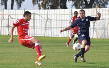 אחד מהמצטיינים של העונה .יניב דרעי (באדום)