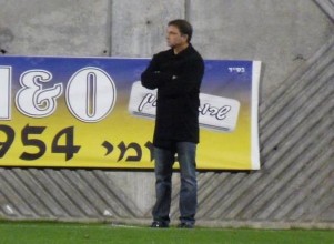מצפה לו הרבה עבודה. רפי כהן. (צילום: אלון יהודיוף).