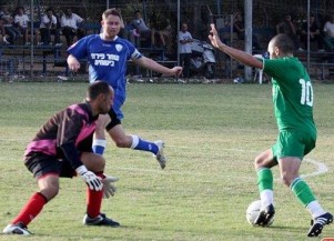 מקו השער לקו האורך. לירן דיין בפעולה (צילום: לירן דורף)