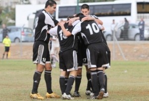 יחגגו גם השנה הרבה? שחקני מחנה יהודה. (צילום: ניר חורי).