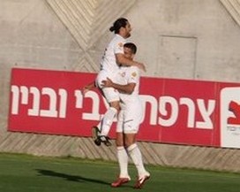 אסולין חוגג. הפועל ר