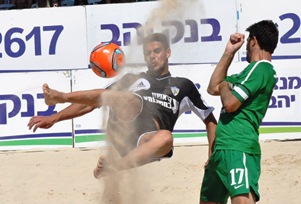 מרקו סילבה מראש העין בבעיטת יעף.