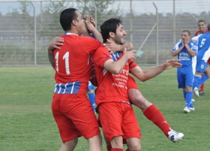 חובות כבדים. שחקני הפועל איכסל (חאדר אניס)