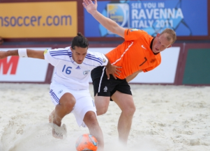 אלברט נקש מול ההולנדים