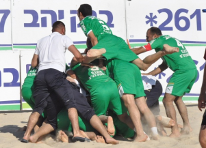 שחקני קאסם חוגגים עליה היסטורית לגמר