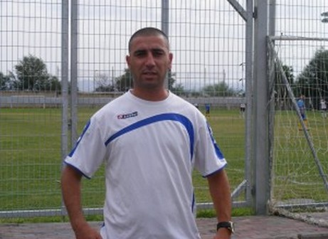 רפי בוסקילה. מנצח על המקהלה