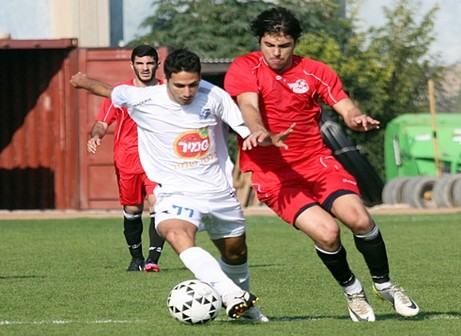 אלמוג בוזגלו בורח ממג'ד יונס היום