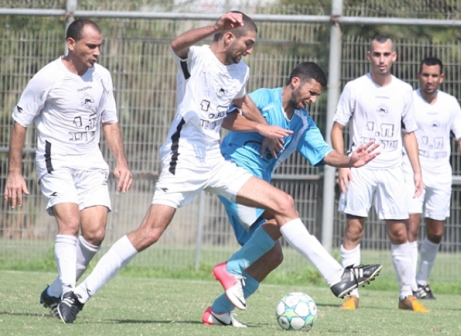 שנה ללא ניצחון. איתי נעמת מול הבקעה בתחילת העונה (לירן דורף)