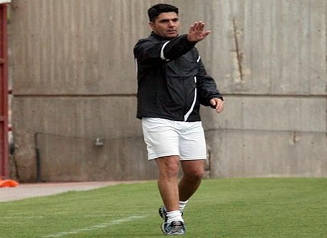 טיאר. לא מתייעץ עם שחקנים לגבי ההרכב