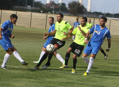 שער ראשון מאז המחזור ה-5. חייט (במרכז. שלומי גבאי)