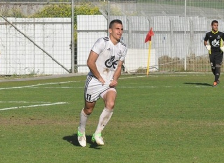 ישחק תחת אביו ? בוזורגי ג'וניור (חאדר אניס)