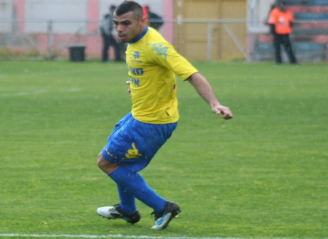 אדיר קרן. מי יזכה בשירותיו?