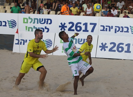 דינו וכפר כאסם בדרך לגמר(צילום:שלומי גבאי)