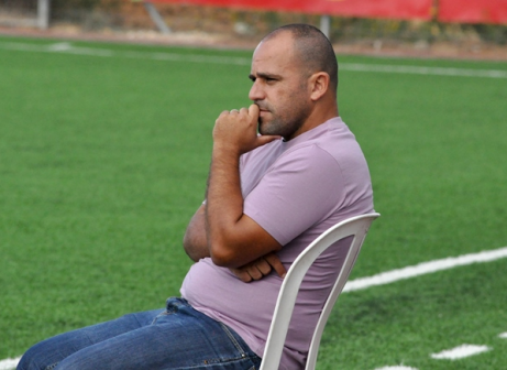 ישאר מנהל האצטדיון. פרץ (אורי גבאי)