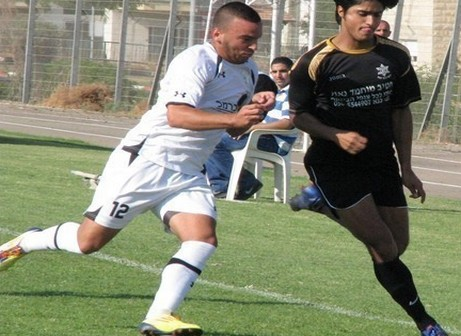 מאור אושרי. ישחק תחת בנודיס