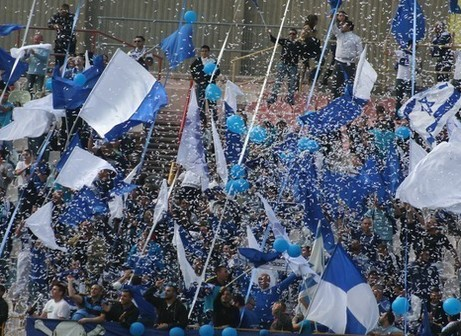 אוהדי שעריים בדרבי הקודם באשדוד. היכן ייערך הפעם?