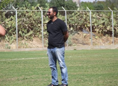 מאמן הפועל נחלת יהודה, ציון עזרא.