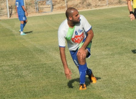 בגביע יישב ביציע. ראובן עובד