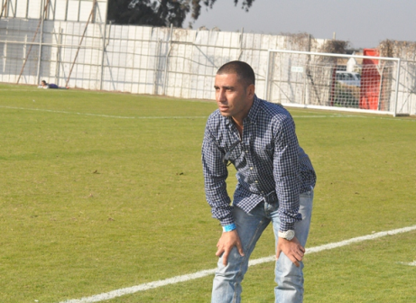 גיששו אצלו. בוסקילה (צילום: מוחמד חאדר אניס)