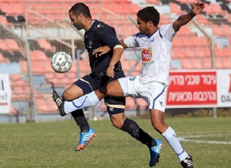 מחוזר. מגול (בכחול. לירן דורף)