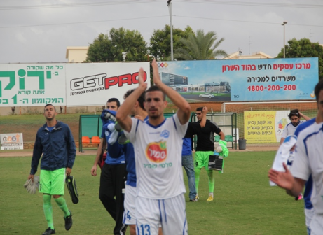 מפגן סולידריות. שחקני יפו (מוחמד חאדר אניס)