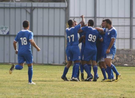 סנסציה. שחקני מעלות חוגגים (מיכאל פישנזון)