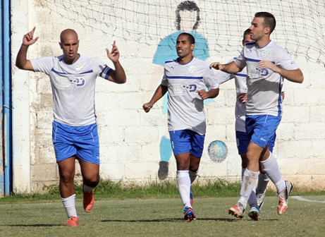 אסור(משמאל), דברים קשים