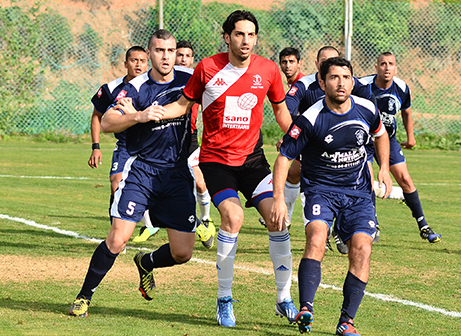 כובש שער הניצחון קובי בדש באדום (צילום: ארנון לוי)