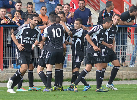 שחקני גלבוע (צילום: ארנון לוי)