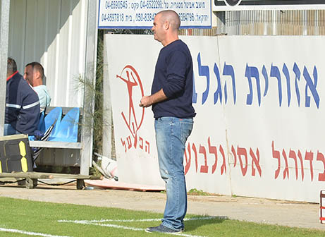 מאמן קרית אתא, עודד קוטר (צילום: ארנון לוי)