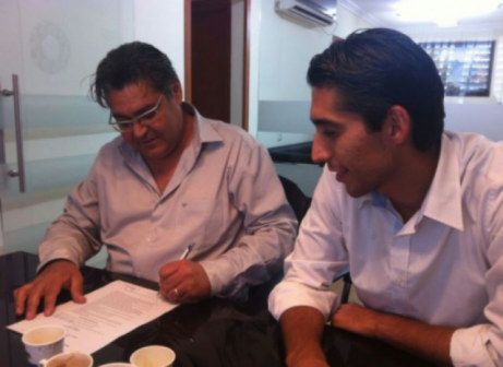 מבקש חקירה. אלימלך (משמאל. אלירן זילכה)