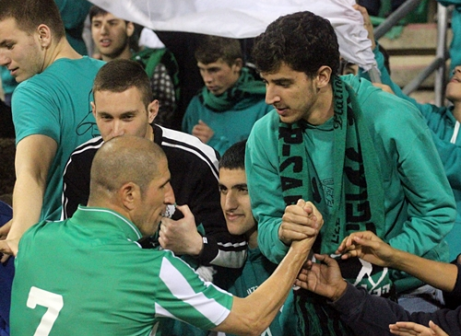 ניסים ואוהדים, חייבים להיות ביחד (צילום: לירן דורף)