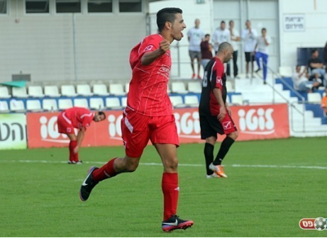 גיא רוזנבלום חוגג, משחק העונה בפתח