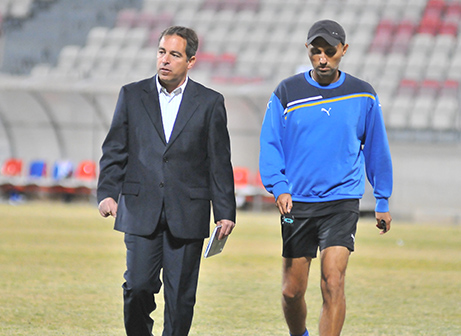 ירון הוכנבוים מאמן הפועל עפולה (צילום: ארנון לוי)