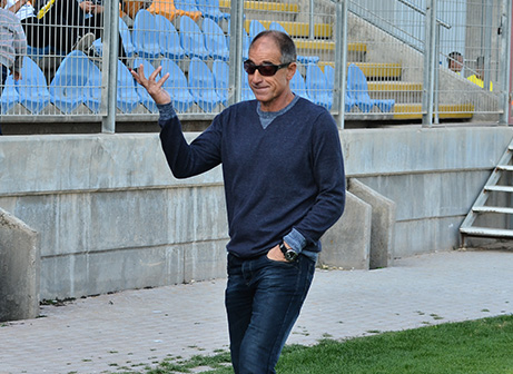 מאמן בית שאן קלוד דהן (ארנון לוי)