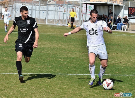 מלכה בלבן (ארנון לוי)