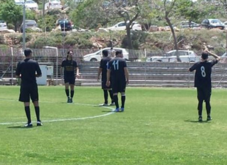 מי השופט ומי שחקני אריאל? רגע לפני השריקה במשחק