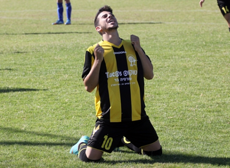 איתי מנחם איש המשחק חוגג (לירן דורף)