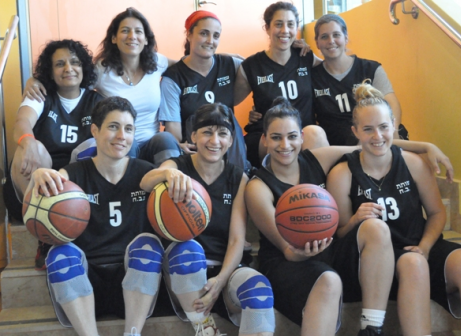 האלופות. בנות האוניברסיטה (חאדר אניס)