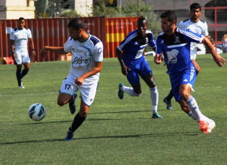 מבוקש. אלימלך (משמאל. עודד חסין)