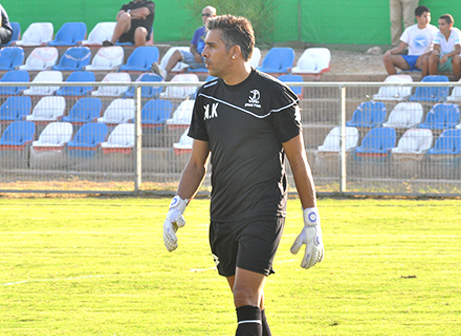 אבי עמוס (ארנון לוי)